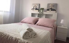 Apartamento Xacobe Grove, 120 metros totalmente equipado, luminoso, céntrico y con plaza de garaje